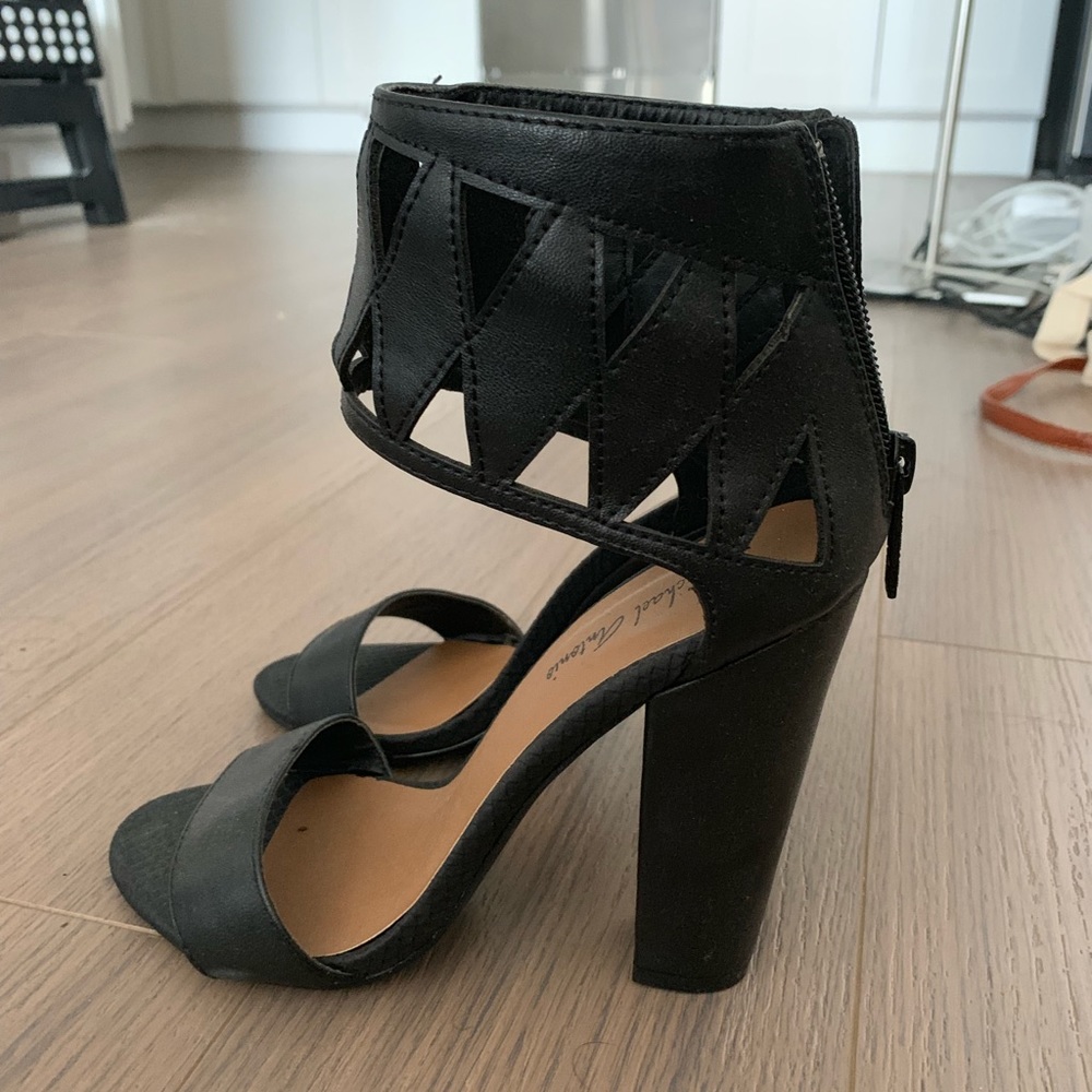 Michael Antonio black heels - size 6, like new - Picture 1 of 3